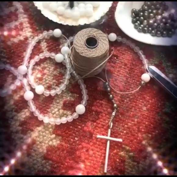 Moonlight🌕ak- White Agate and 🌕Stone Rosary 📿 - Picture 6 of 8
